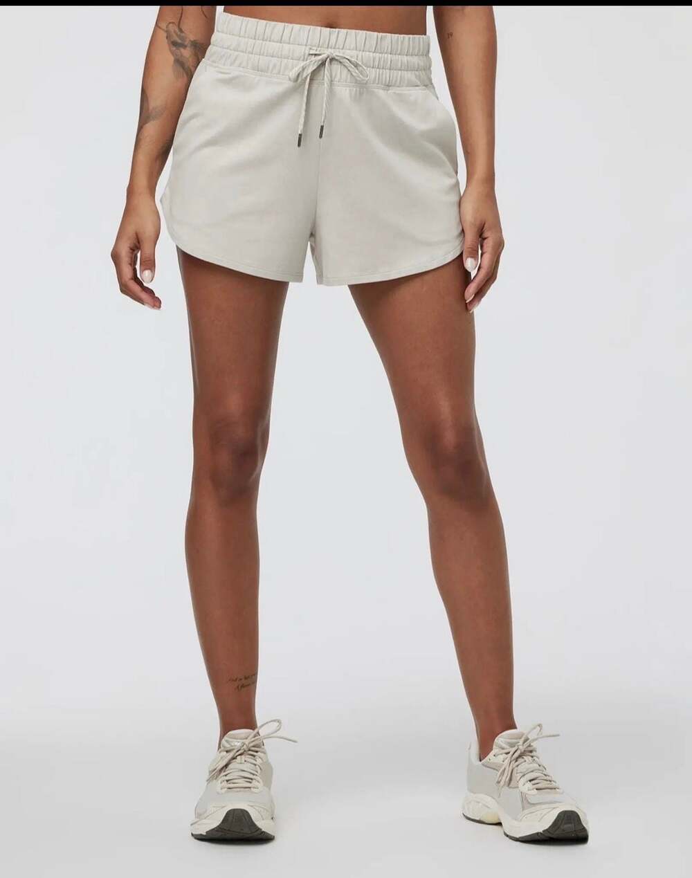 Vuori halo Performance Jogger Shorts Sz Large ecru beige NEW - Picture 2 of 7